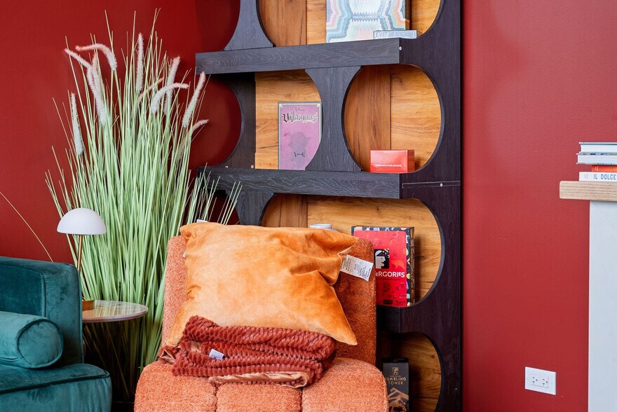 Building Photo - 1243 W Madison St