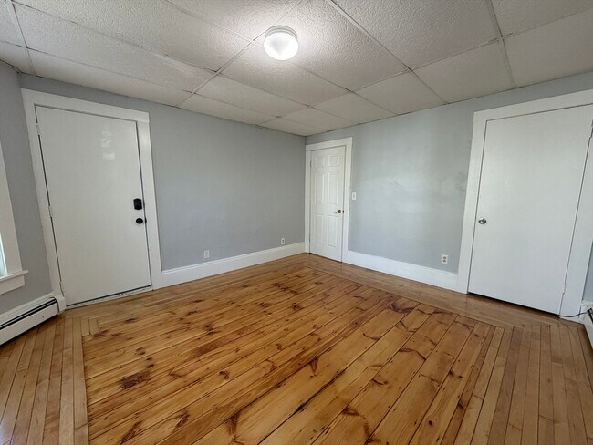 Building Photo - 93 Bellevue Ave
