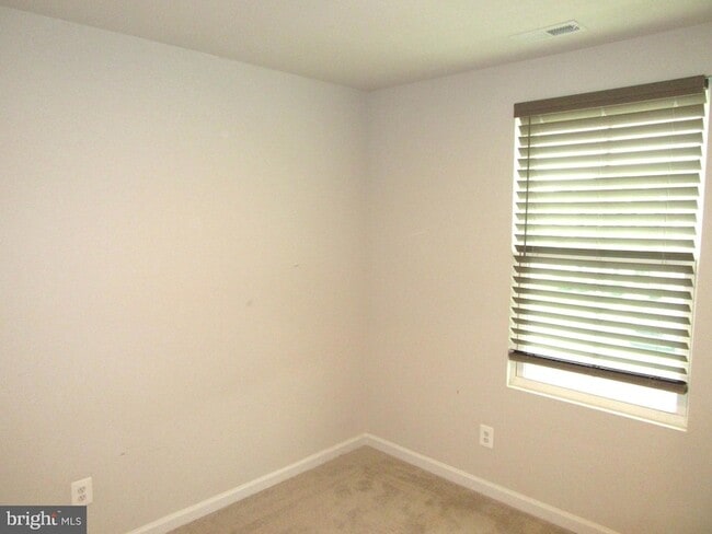 Building Photo - 19 Karina Ct