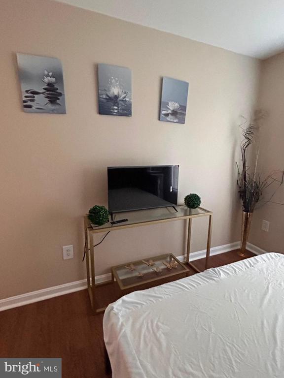 Building Photo - 8 Trout Lily Ct
