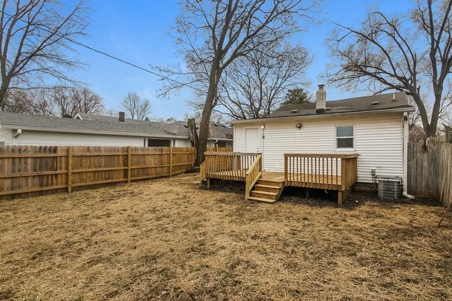 Building Photo - 1731 N Alton Ave