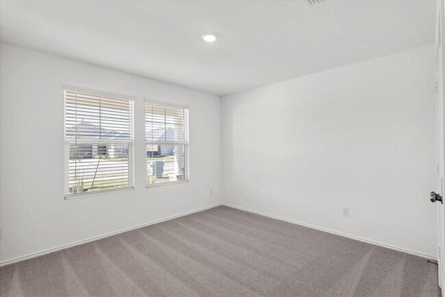 Building Photo - 221 Rodney Boat Rd