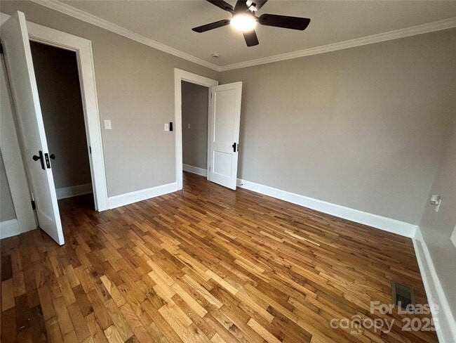 Building Photo - 410 Gann St