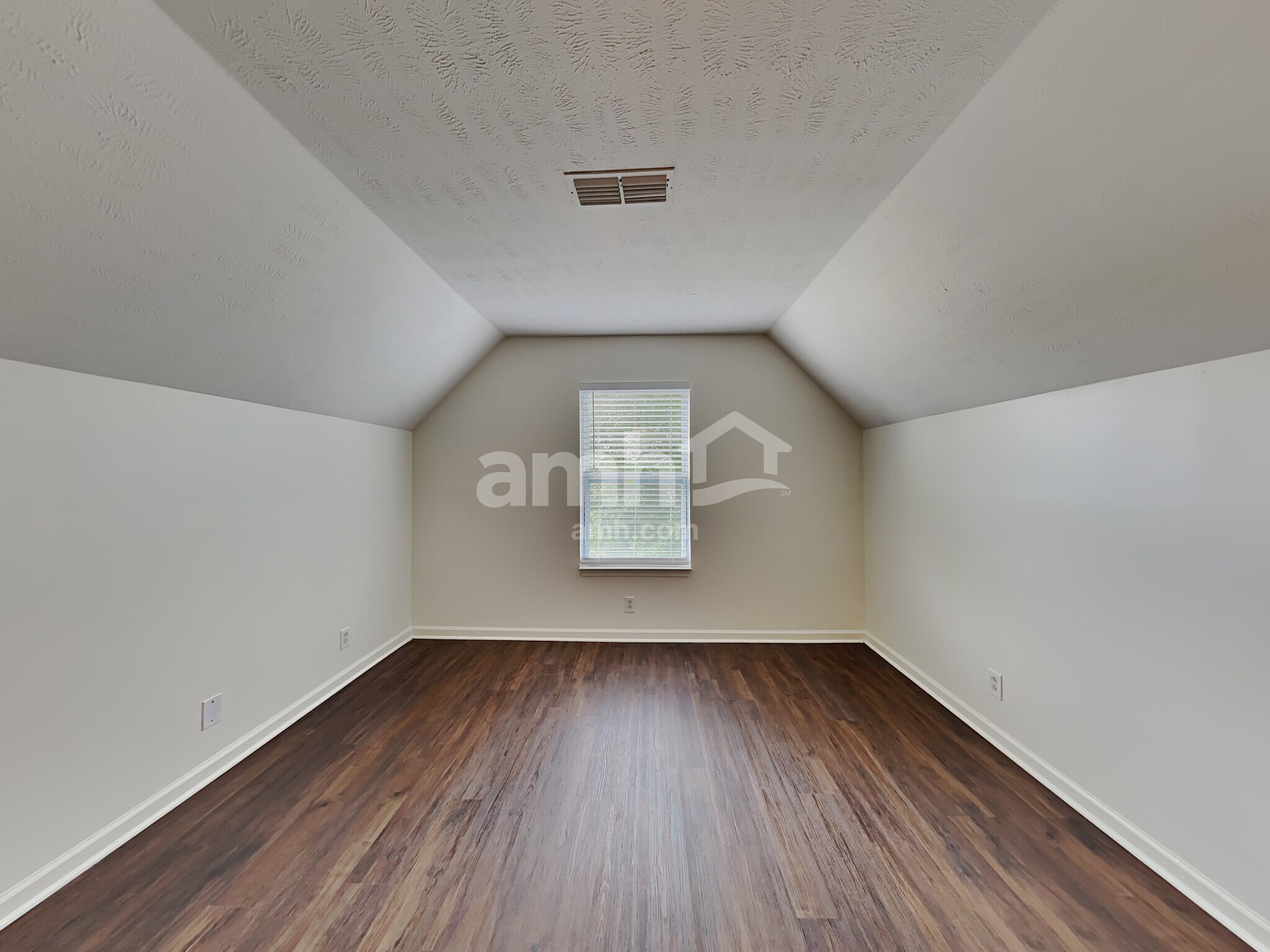 Building Photo - 1289 Dalmally Dr
