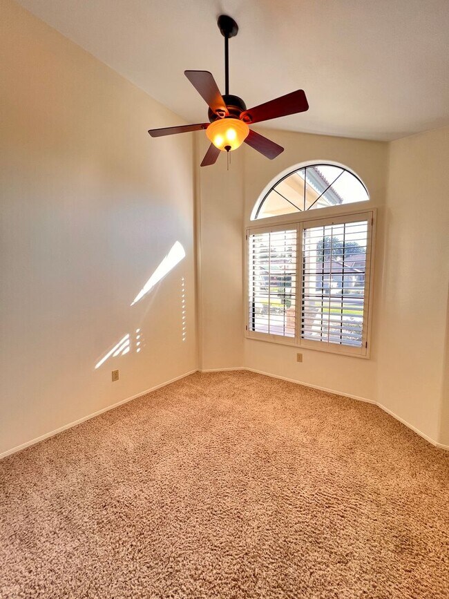 Building Photo - SOUTHWEST BAKERSFIELD