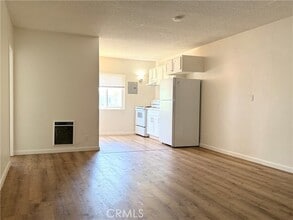 Building Photo - 620 Illinois Ct