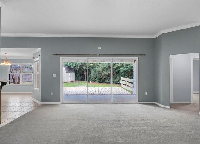 Building Photo - 5897 Saratoga Dr