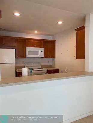 Building Photo - 5020 Elmhurst Rd