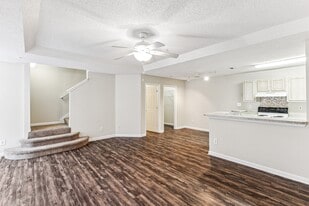 Building Photo - Columbia Wood