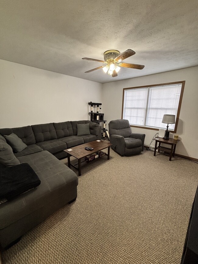 Building Photo - 864 Tremont St