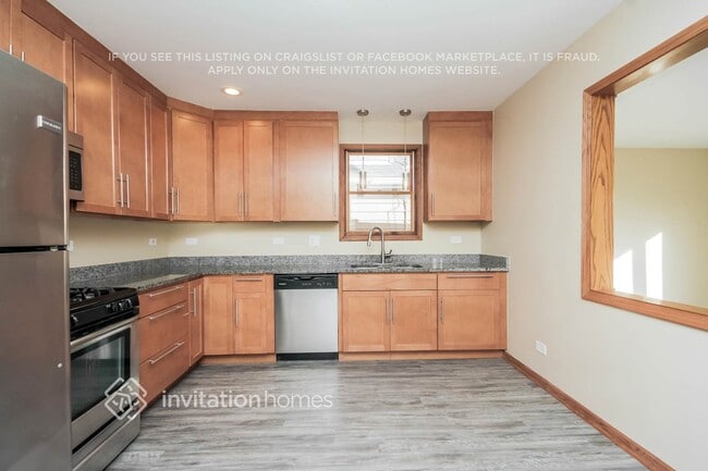 Building Photo - 1102 Lathrop Ave