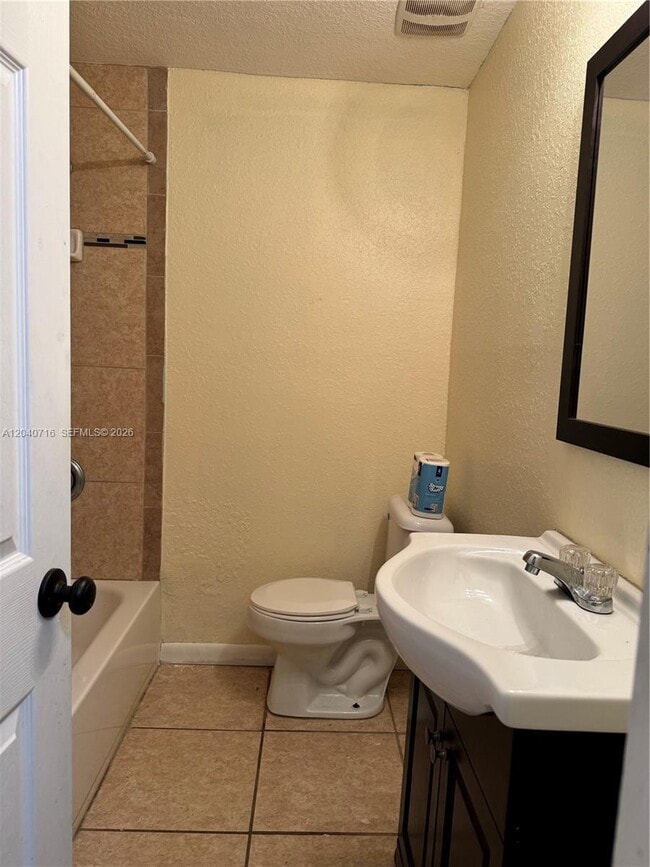 Building Photo - 9410 Gilchrist Ct