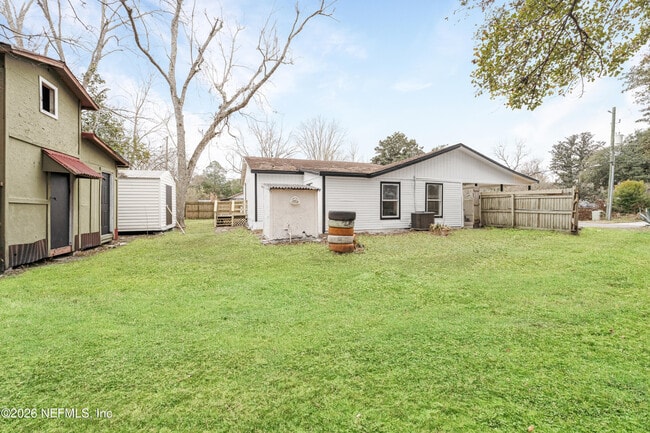 Building Photo - 3035 Lucoma Dr