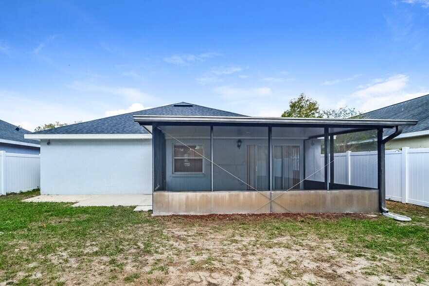 Building Photo - 16512 Golden Eagle Blvd
