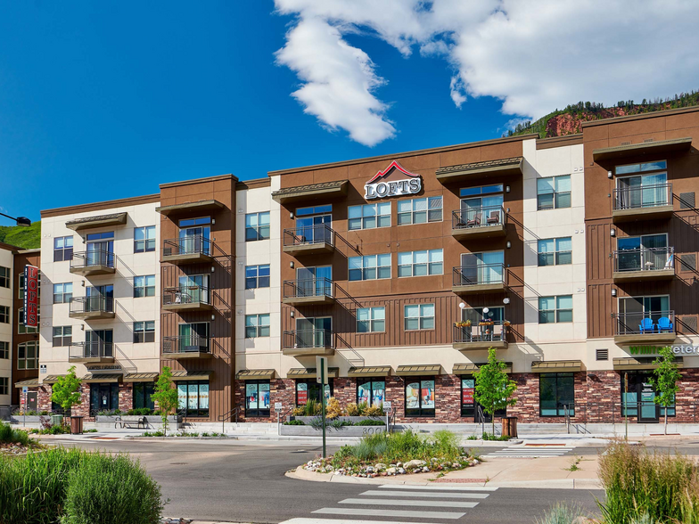 Exterior View - Green Leaf Lofts