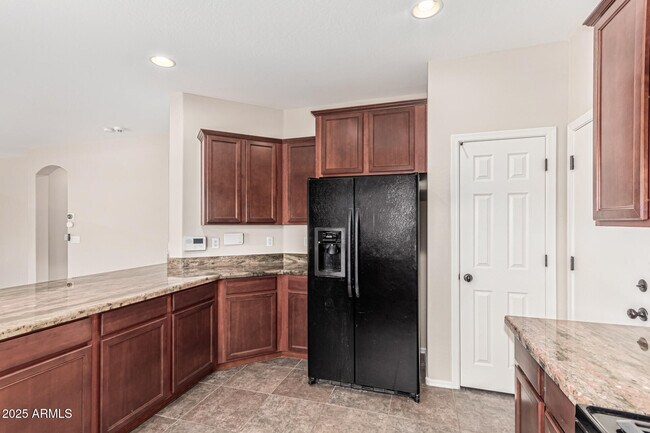 Building Photo - 3079 E Ridgewood Ln
