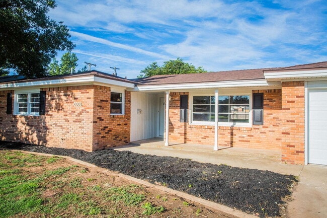 Building Photo - 6004 Vernon Ave