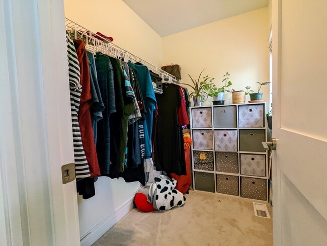 Building Photo - 2603 Chelsey St