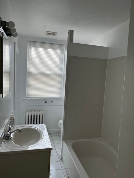 Building Photo - 4301 Elderon Ave