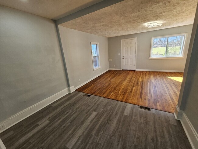 Building Photo - 12405 Signet Ave