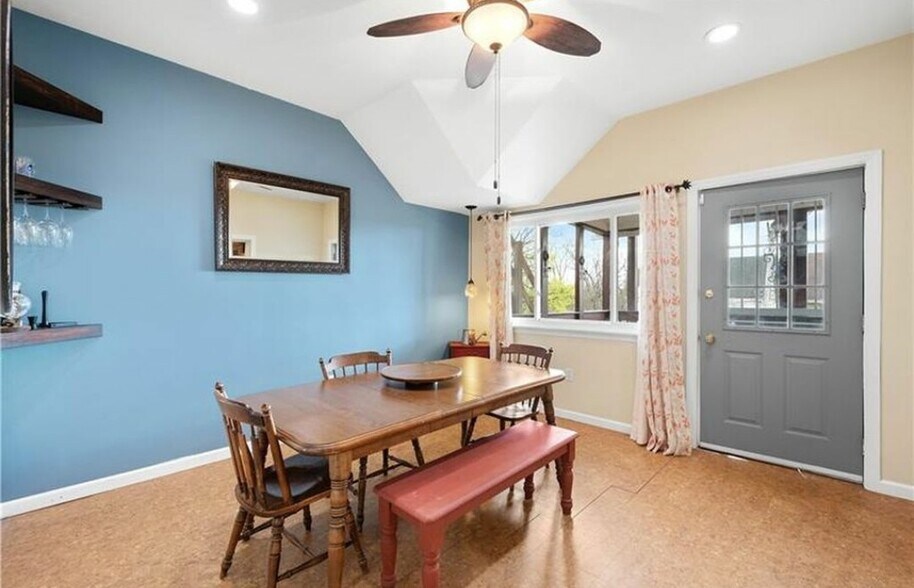 Building Photo - 310 Marsonia St