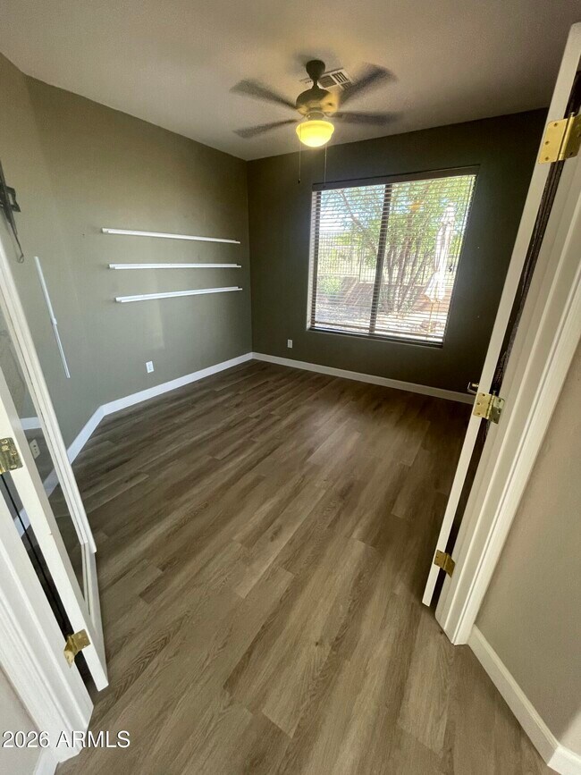 Building Photo - 41831 N Mill Creek Way