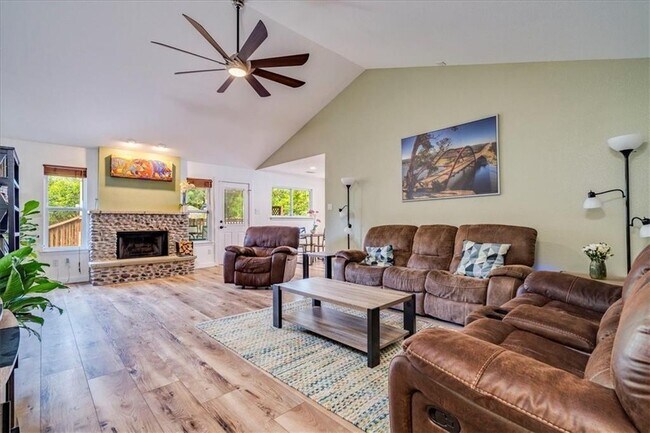 Building Photo - 11322 Bristle Oak Trail