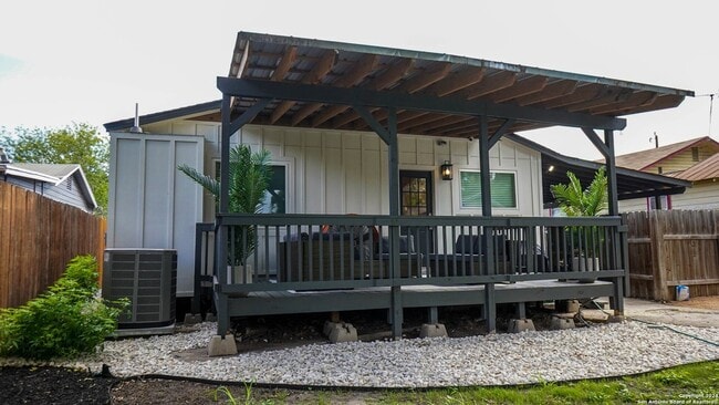 Building Photo - 354 Lone Star Blvd
