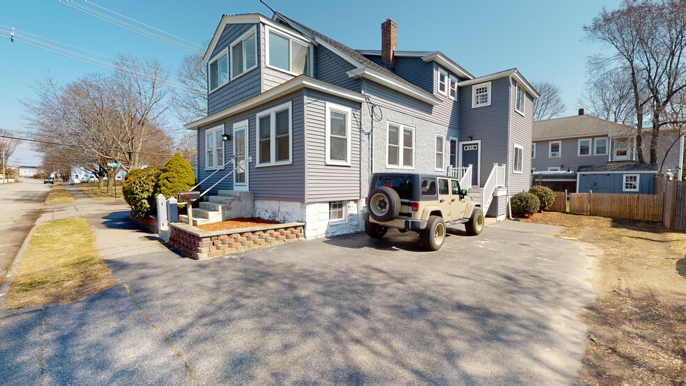 Building Photo - 43 Edgewater Ave