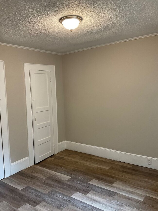 Building Photo - Newly Renovated 3 Bedroom home in Gastonia!