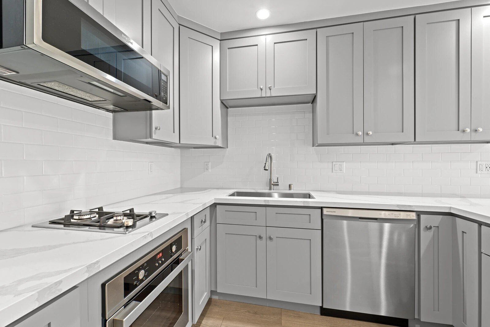 Building Photo - 1240 W 29th St