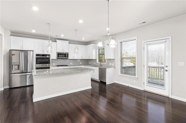 Building Photo - 4411 Claiborne Ct