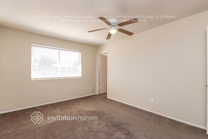 Building Photo - 3943 W Windrose Dr