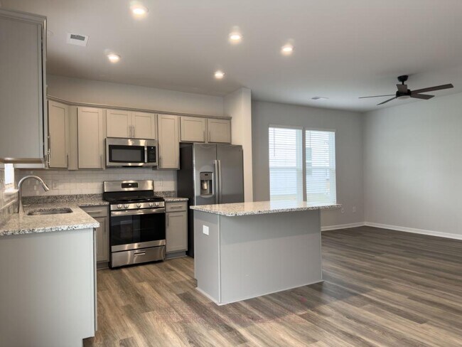 Building Photo - 173 Randwick Ln