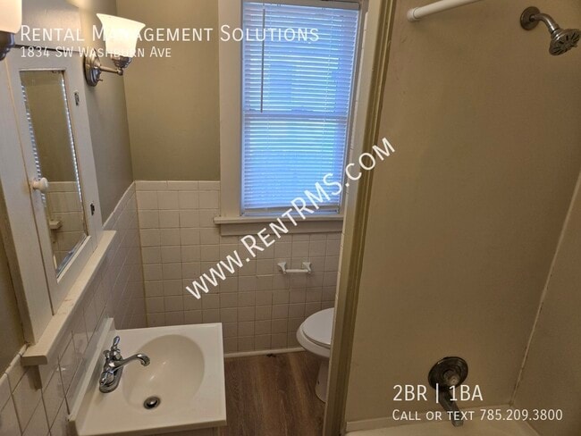 Building Photo - 1834 SW Washburn Ave