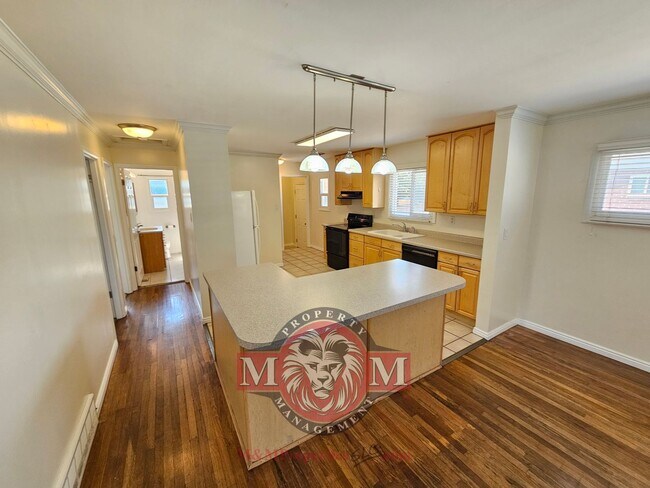 Building Photo - Great 4 Bd 2 Bath Home in Sandy