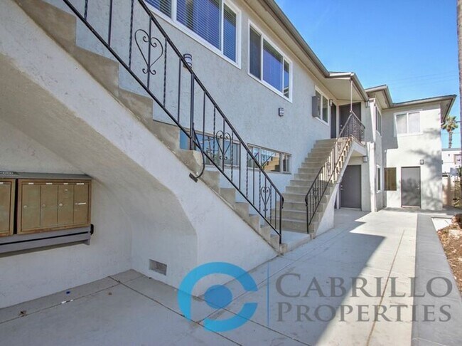 Building Photo - 4661 Oregon St