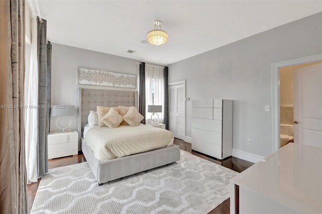 Building Photo - 4610 SW 178th Ave