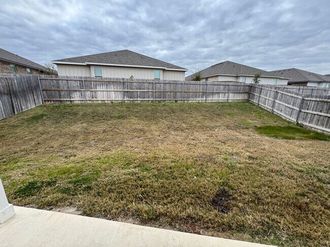 Building Photo - 5415 Rose Gdn Lp