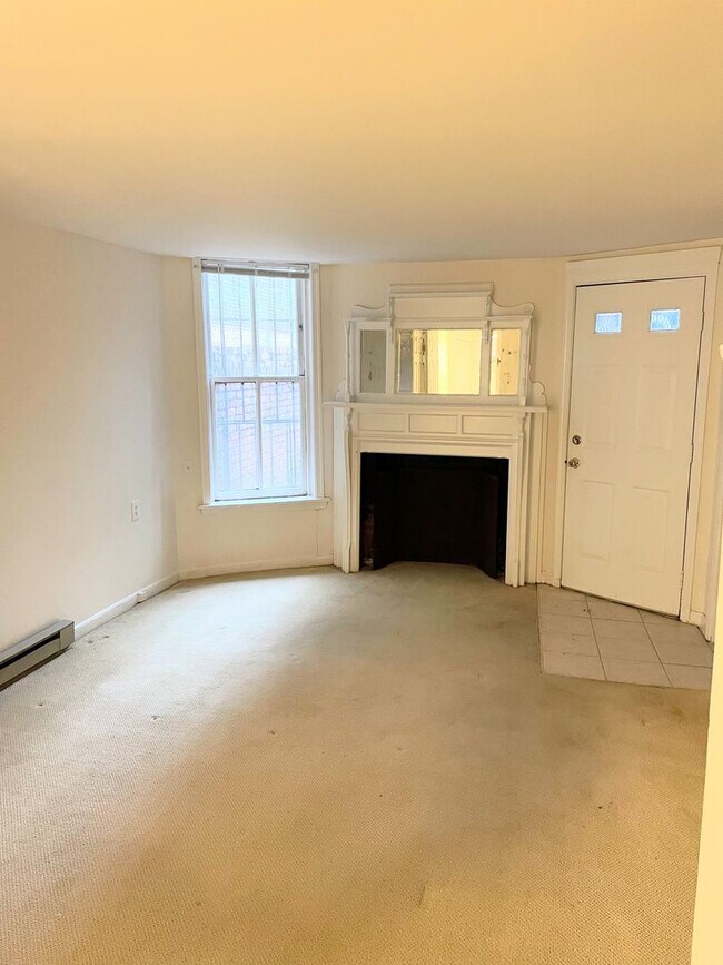 Building Photo - 1536 17th St NW