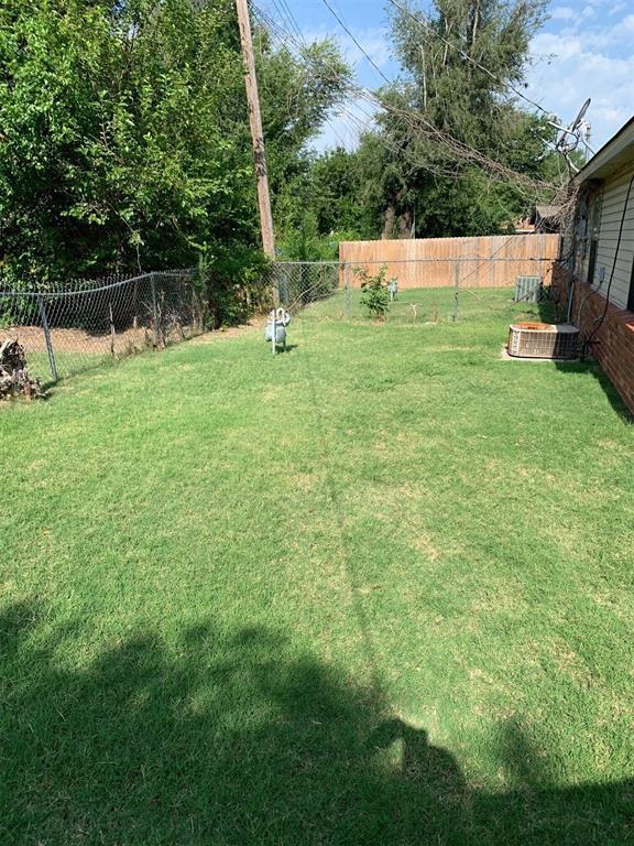 Building Photo - 826 Russell Cir