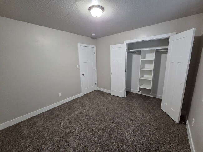 Building Photo - 3127 W 1675 N