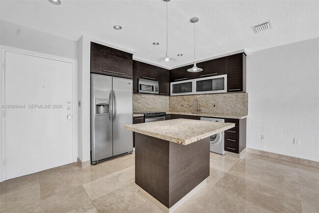 Building Photo - 7401 SW 82nd St