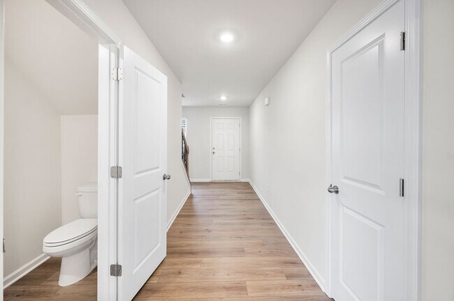 Building Photo - 115 Broadtree Cir