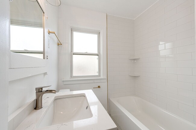 Building Photo - 3784 Quitman St