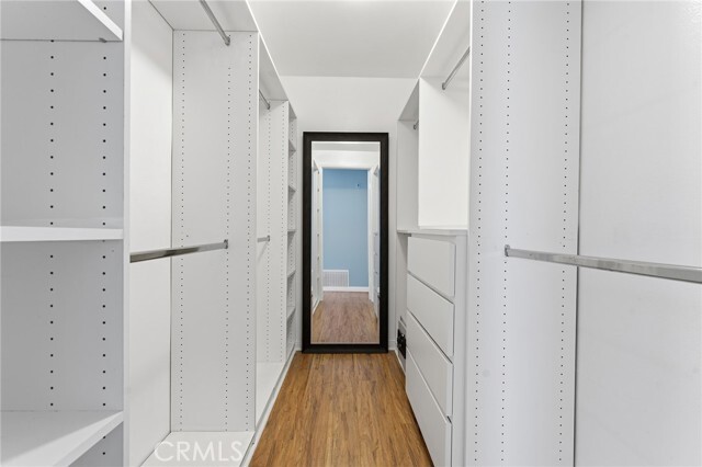 Building Photo - 5350 White Oak Ave