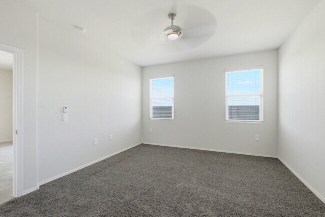 Building Photo - 35423 W San Sisto Ave