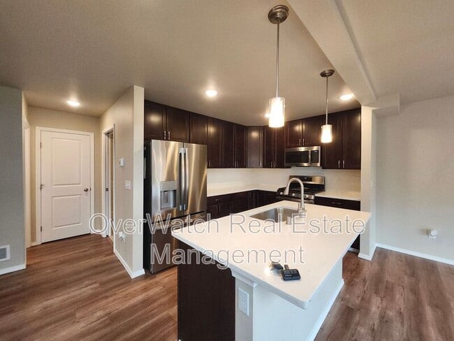 Building Photo - 207 Shageluk St