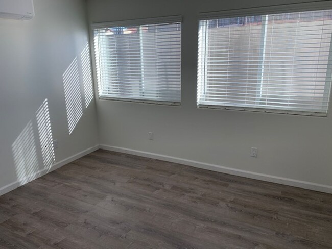 Building Photo - North Pacific Beach, 2 bedroom 2 bath with...