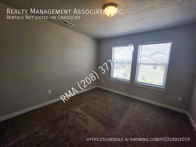 Building Photo - 4735 W Santa Fe Ln